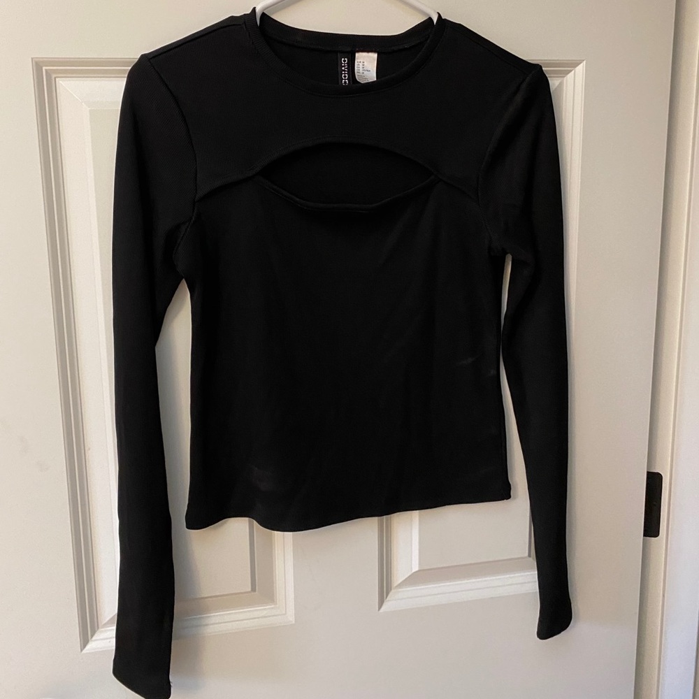 Long sleeve shirt with chest cut out
